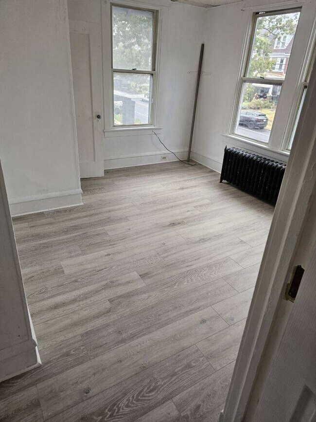 Foto del edificio - 2345 Derry St