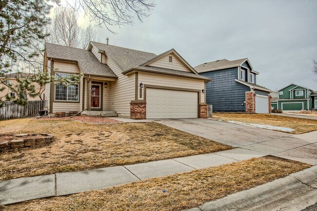 Building Photo - 3 Bedroom 2 1/2 Bath in South Fort Collins