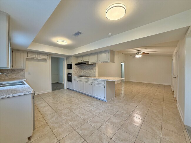 Foto del edificio - 2043 Cherry Laurel Dr