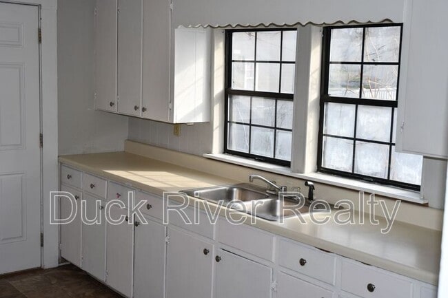 Building Photo - 1419-B Highland Ave.