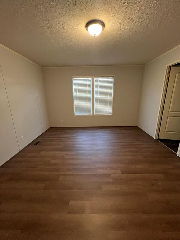 Building Photo - 119 Robby St