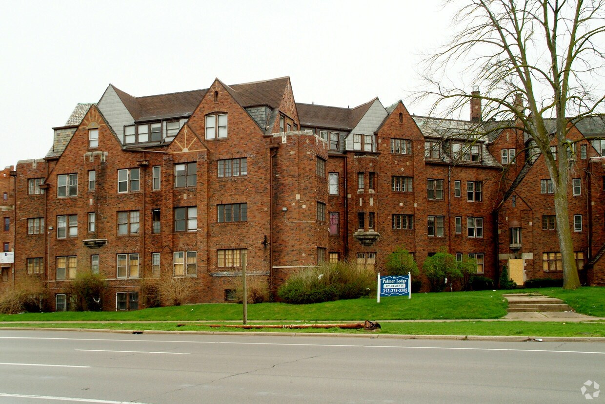 Palmer Park Square Apartments in Detroit, MI