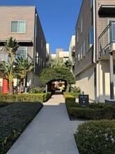 Building Photo - 195 Bowery