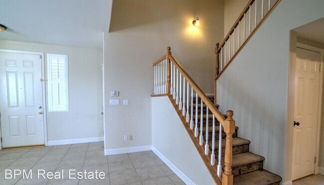Building Photo - 4 br, 3 bath House - 6000 Hawk Creek Dr