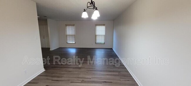 Building Photo - 7914 Gleason Dr