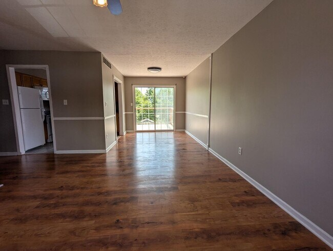 Foto del edificio - Large Home in Radcliff KY w/2 Bonus Rooms!
