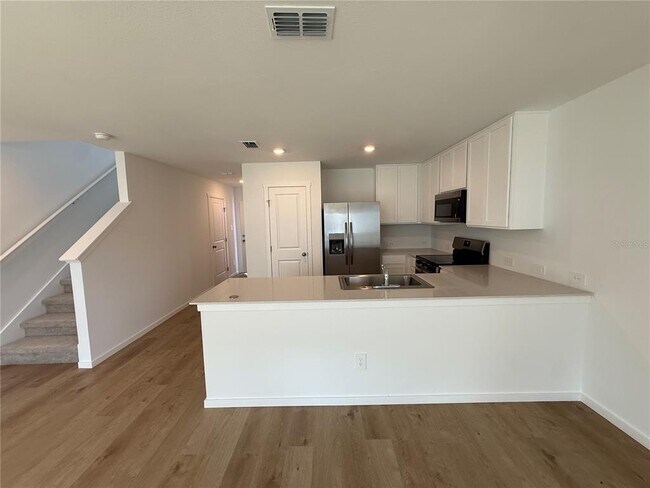 Building Photo - 3350 Wandel Ter