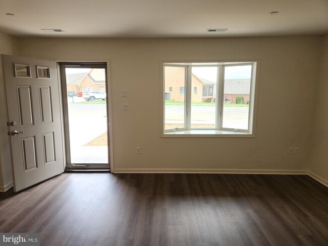 Building Photo - 13410 Marquise Dr