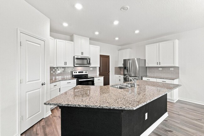 Building Photo - 3802 Putnam Fields