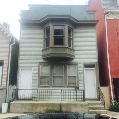 Primary Photo - 28 W Maple St