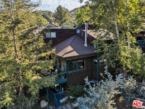 Building Photo - 730 Basin Dr