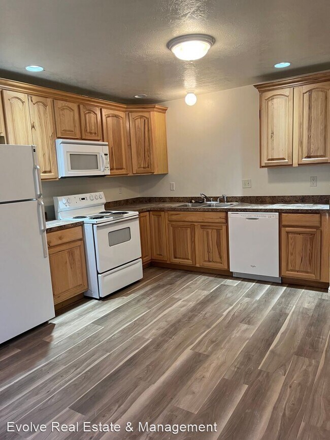 Building Photo - 3 br, 2.5 bath House - 546 N 1380 W #1