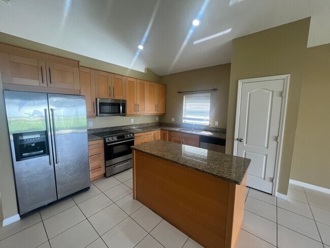 Foto del edificio - BEAUTIFUL 4 Bed 2.5 Bath Home For Rent in ...