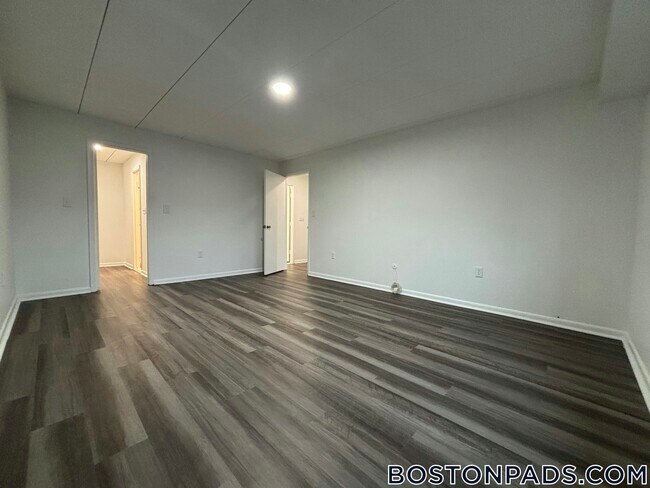 Foto del edificio - 51 Hill Rd