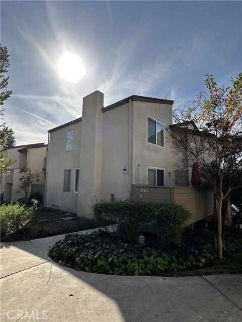 Primary Photo - 1470 Cabrillo Park Dr