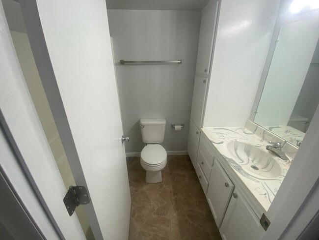 Large update bedroom - 9949 Kennedy Ave