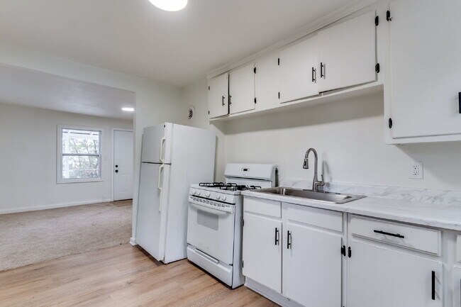 Foto del edificio - 4309 E Lincoln St