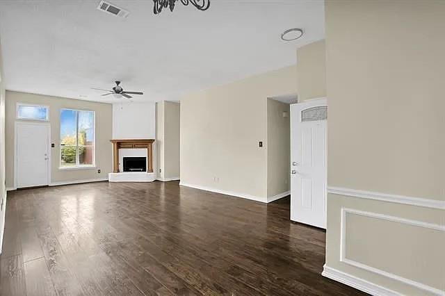 Building Photo - 827 Cornell Ln