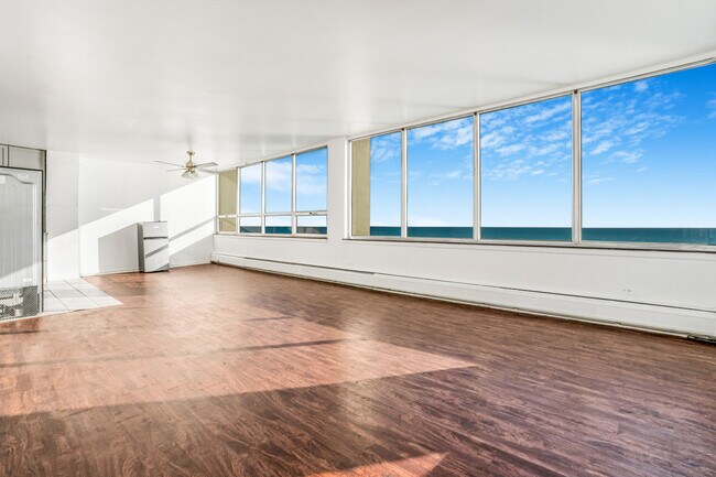 Foto del edificio - 6171 N Sheridan Rd