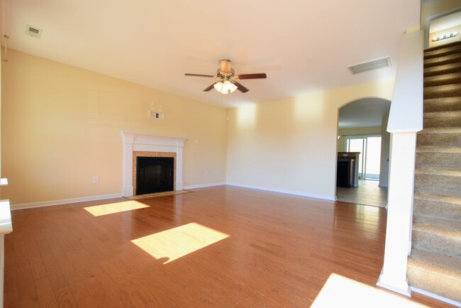 Building Photo - Highgrove at Anderson Creek