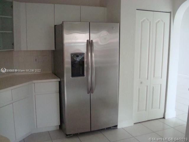 Foto del edificio - 9742 NW 31st St