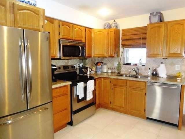 Foto del edificio - 3202 NE 7th Pl