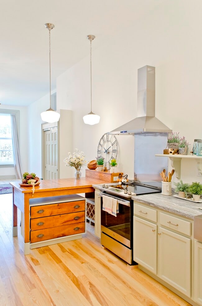 Building Photo - 29 E Main St