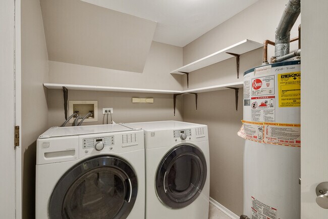 Foto del edificio - 1961 Windsong Dr