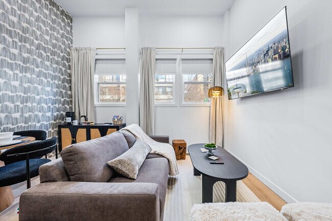 Building Photo - 168 McCaul St