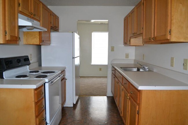 Building Photo - 1508 Garland Way