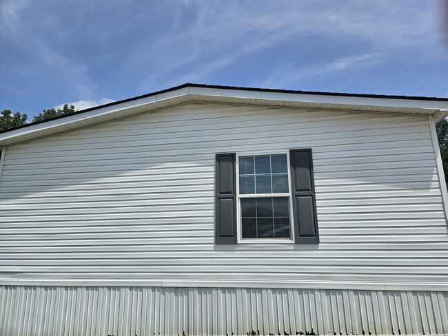 Building Photo - 89 Lynnwood Cir