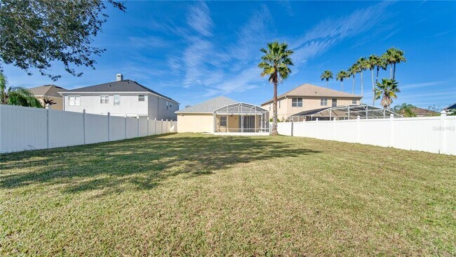 Building Photo - 1007 Royal St George Dr