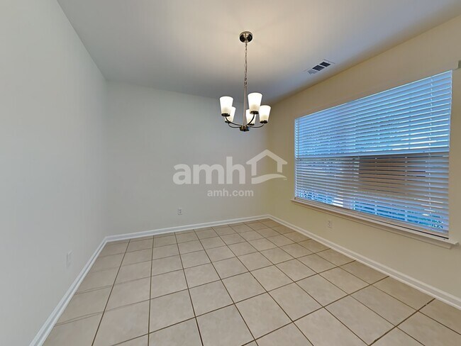 Foto del edificio - 148 Old Pond Cir