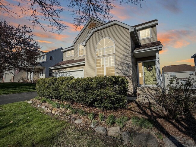 Foto del edificio - 4885 Merrimac Lane North