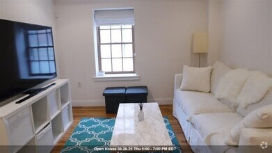 Building Photo - 133 Grand St