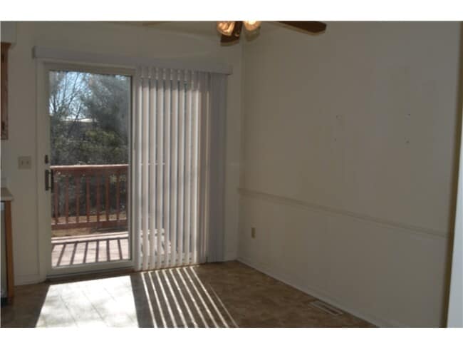 Building Photo - 4701 Weatherhill Dr