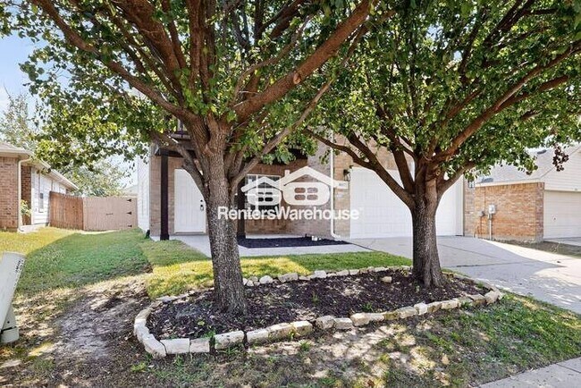 Foto del edificio - Haslet New Listing Completely Refreshed