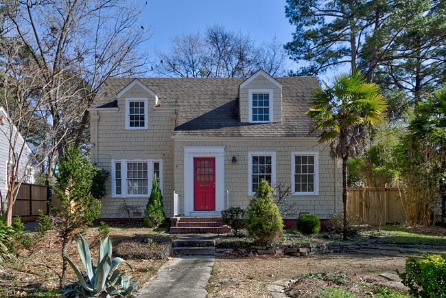 Building Photo - 132 Pinehaven Dr
