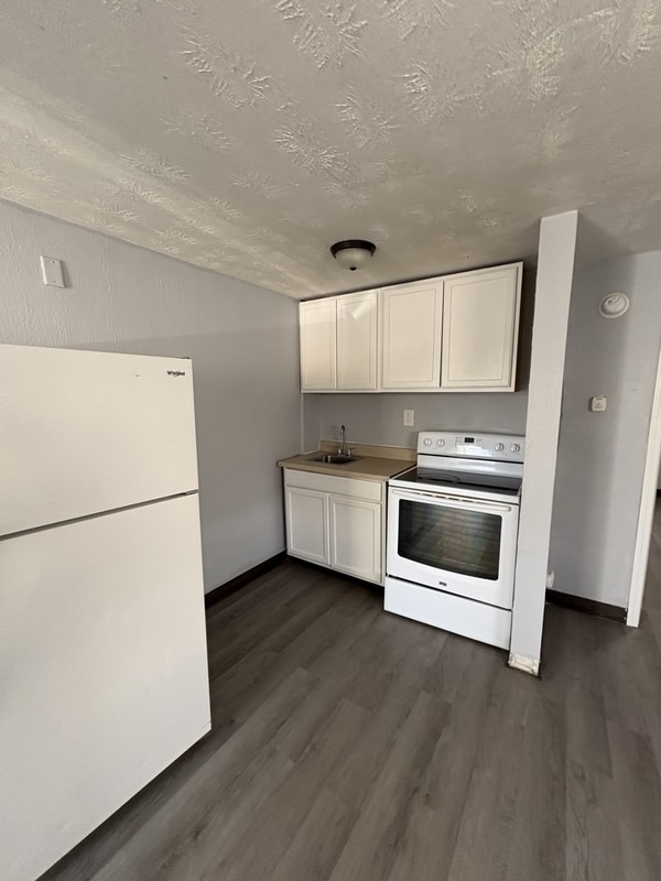 Building Photo - 274 E Nottingham Rd