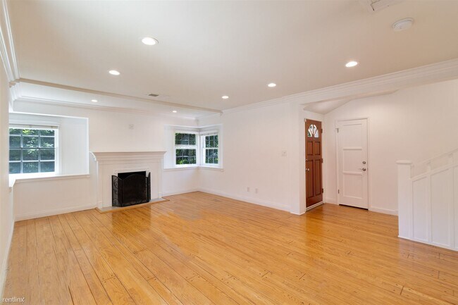 Foto del edificio - 3 br, 2.5 bath House - 10329 Whipple Street
