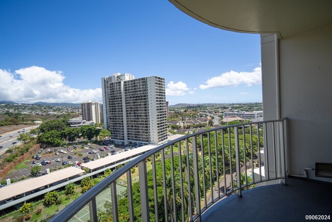Building Photo - 1 Bed 1 Bath in Pearl Ridge Gardens and Tower