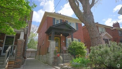 Building Photo - 581 Soudan Ave