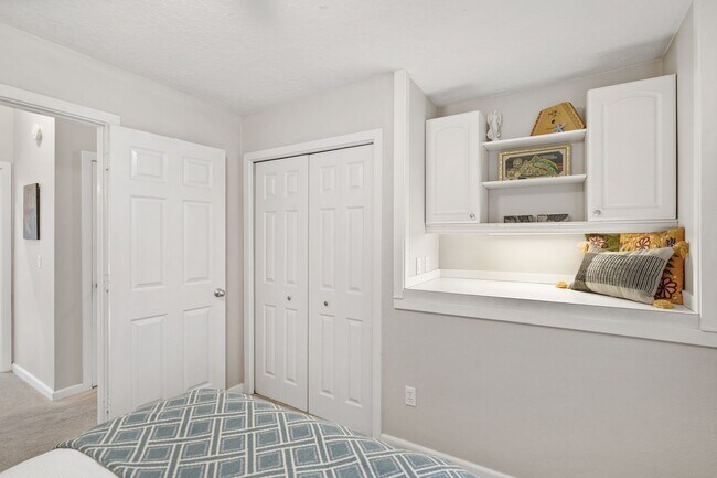 Foto del edificio - FURNISHED! Exquisite 3-Bedroom Furnished H...