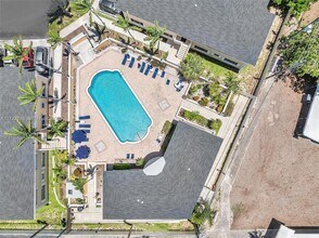 Building Photo - 5800 NE 22nd Way