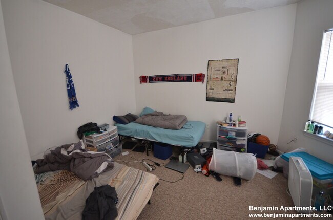 Building Photo - 26 Haskell St