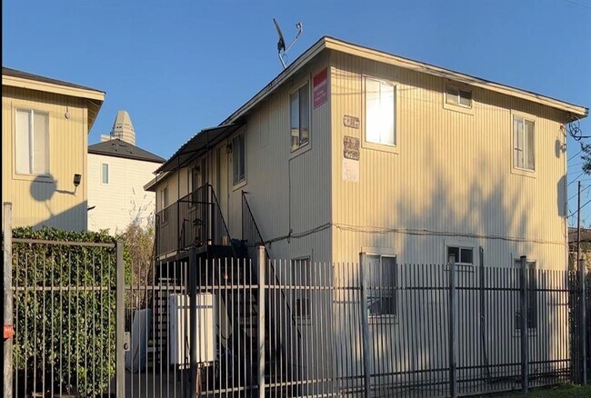 Building Photo - 1519 Robin St