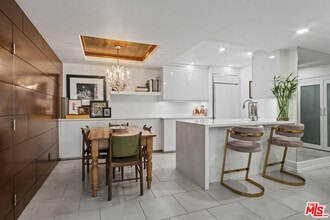 Building Photo - 1230 Horn Ave