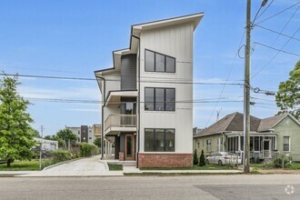 Building Photo - 1130 E 14th St