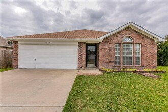 Building Photo - 1213 Gray Dawn Dr