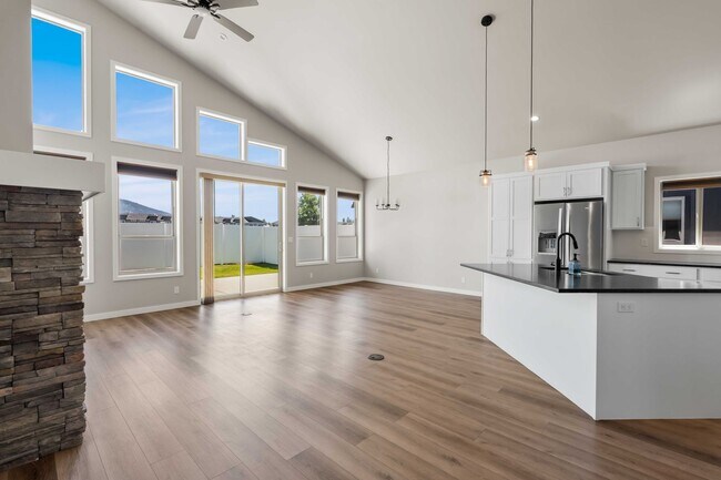 Foto del edificio - Exceptionally Maintained 3 Bedroom Home in Coeur d'Alene